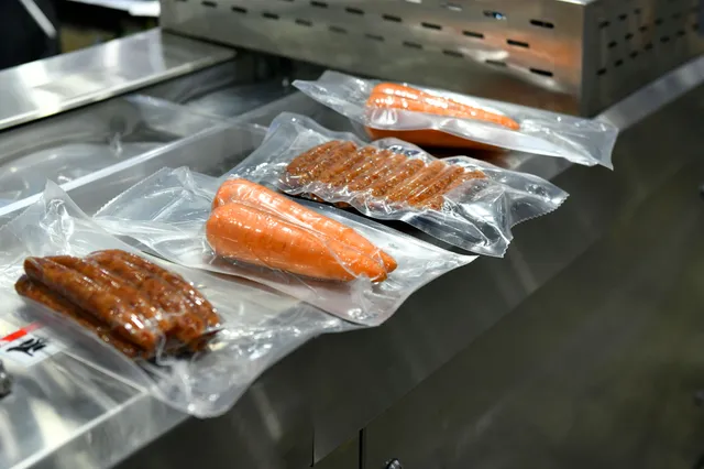 Imagen de Bolsa Fondo Dorado/Plateado cal 70 para envasado al vacío